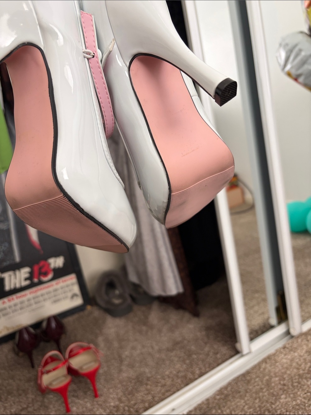 Elle Patent Mary Jane Pumps in Red and White - Picture 2 of 3